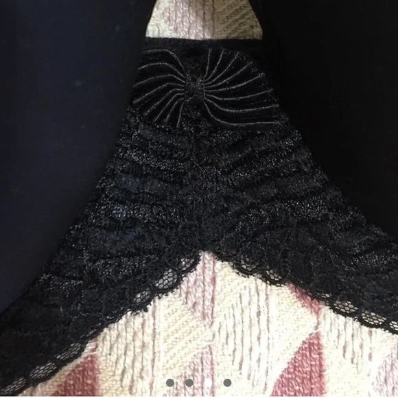 34B Wacoal Black Bra - Picture 7 of 9